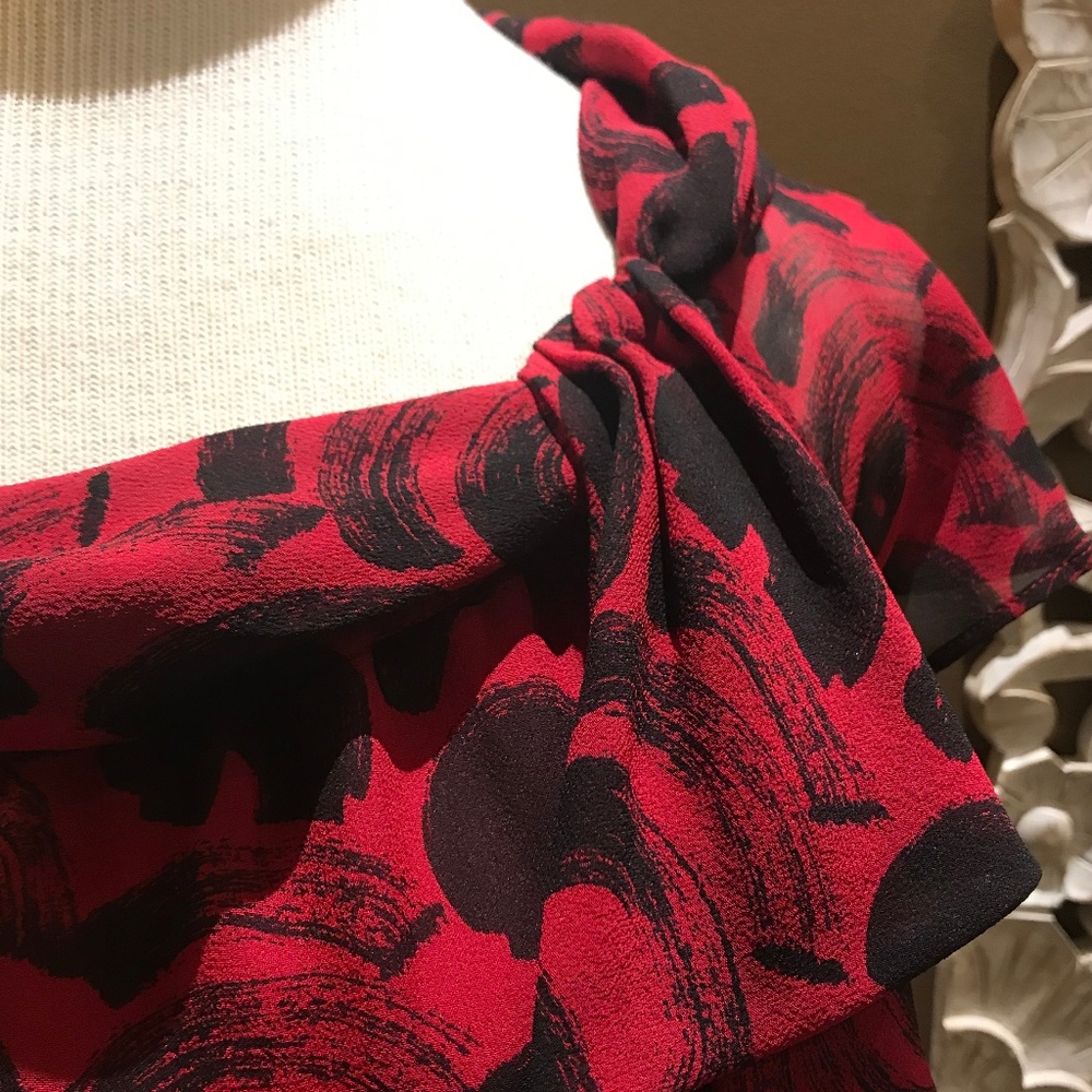 Nine West Flutter Sleeve Top Medium NWT